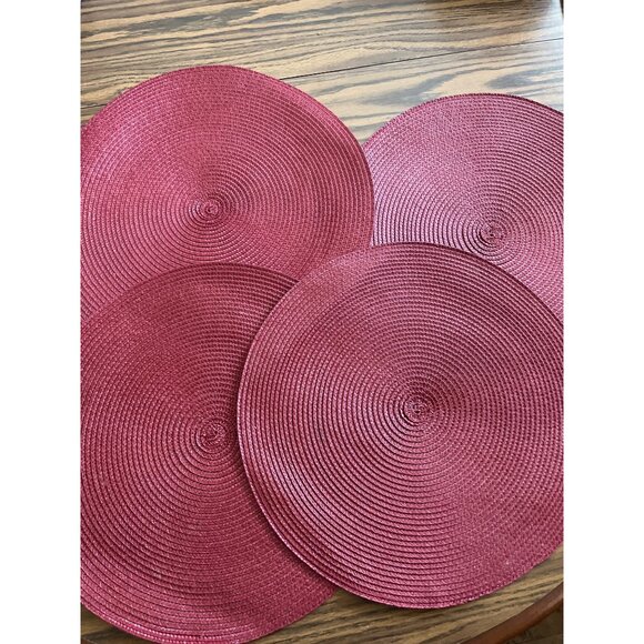 Round brick red woven look placemats - Picture 3 of 3